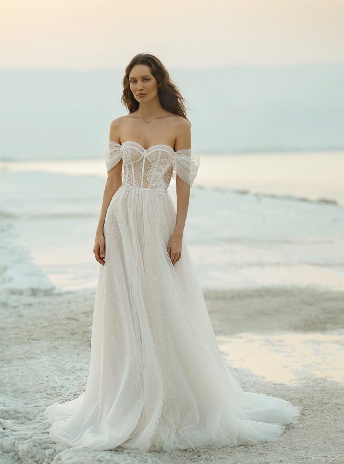 14 vestidos para tu boda en la playa | mag21